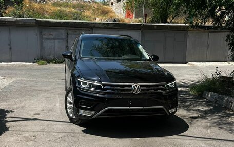 Volkswagen Tiguan II, 2018 год, 3 250 000 рублей, 4 фотография