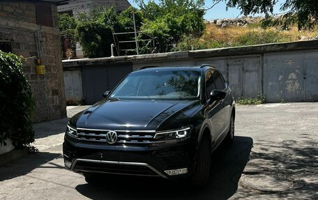 Volkswagen Tiguan II, 2018 год, 3 250 000 рублей, 5 фотография