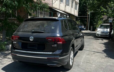 Volkswagen Tiguan II, 2018 год, 3 250 000 рублей, 7 фотография