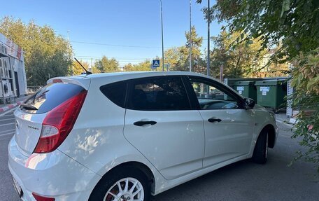 Hyundai Solaris II рестайлинг, 2013 год, 725 000 рублей, 4 фотография