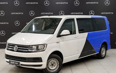 Volkswagen Caravelle T6 рестайлинг, 2019 год, 2 750 000 рублей, 1 фотография