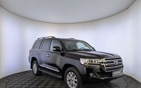 Toyota Land Cruiser 200, 2018 год, 8 800 000 рублей, 3 фотография