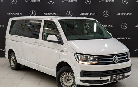 Volkswagen Caravelle T6 рестайлинг, 2019 год, 2 750 000 рублей, 3 фотография