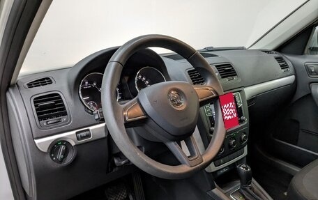 Skoda Yeti I рестайлинг, 2017 год, 1 770 000 рублей, 16 фотография