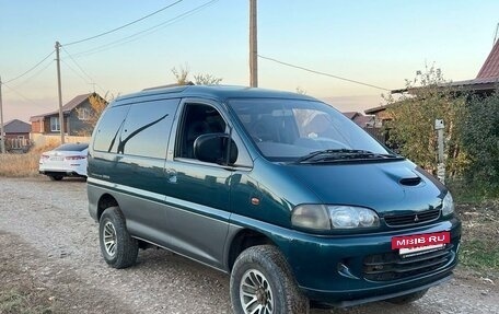 Mitsubishi Delica IV, 1995 год, 1 250 000 рублей, 2 фотография