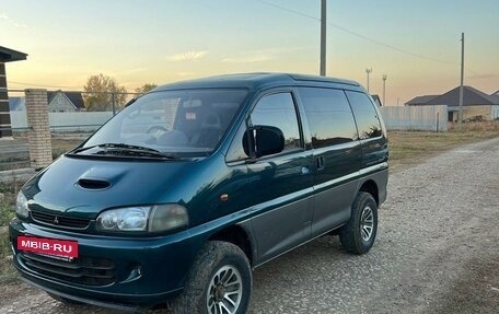 Mitsubishi Delica IV, 1995 год, 1 250 000 рублей, 4 фотография