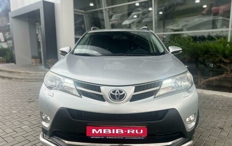 Toyota RAV4, 2014 год, 2 445 000 рублей, 4 фотография