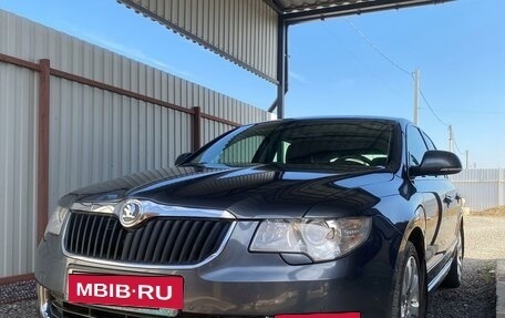 Skoda Superb III рестайлинг, 2008 год, 1 040 000 рублей, 2 фотография