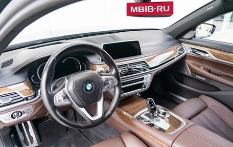 BMW 7 серия, 2017 год, 4 500 000 рублей, 9 фотография