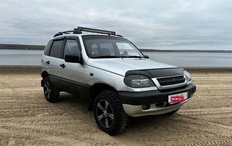 Chevrolet Niva I рестайлинг, 2004 год, 395 000 рублей, 2 фотография