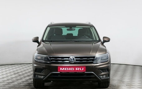 Volkswagen Tiguan II, 2017 год, 2 649 000 рублей, 2 фотография