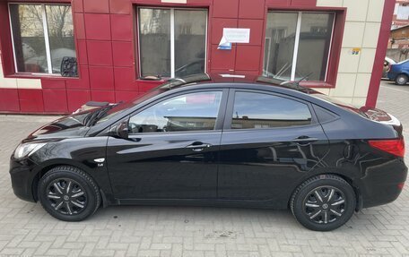 Hyundai Solaris II рестайлинг, 2013 год, 940 000 рублей, 9 фотография