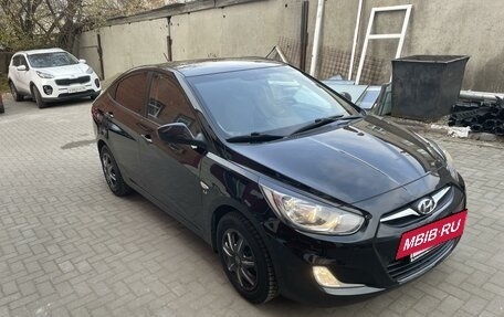 Hyundai Solaris II рестайлинг, 2013 год, 940 000 рублей, 12 фотография