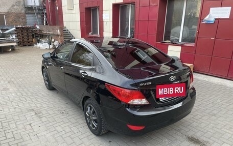 Hyundai Solaris II рестайлинг, 2013 год, 940 000 рублей, 8 фотография