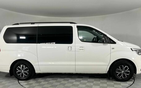 Hyundai H-1 II рестайлинг, 2021 год, 3 330 000 рублей, 4 фотография