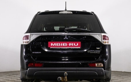 Mitsubishi Outlander III рестайлинг 3, 2013 год, 1 799 000 рублей, 6 фотография