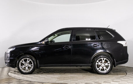 Mitsubishi Outlander III рестайлинг 3, 2013 год, 1 799 000 рублей, 8 фотография