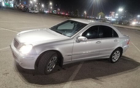 Mercedes-Benz C-Класс, 2005 год, 712 000 рублей, 3 фотография