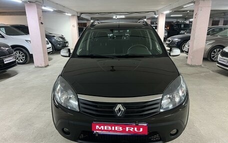 Renault Sandero I, 2014 год, 835 000 рублей, 2 фотография