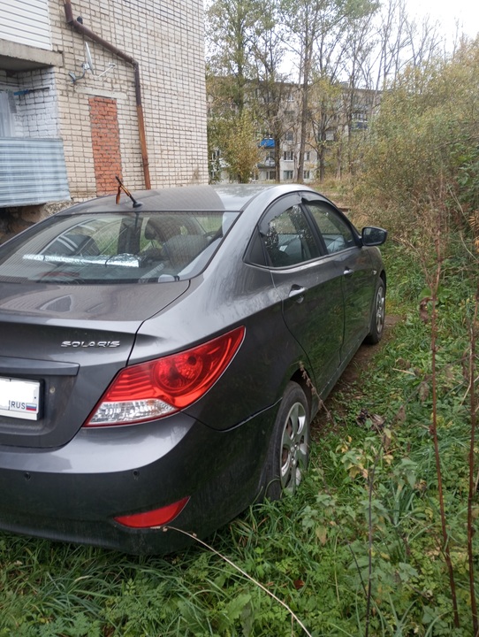 Hyundai Solaris I, 2012 год, 800 000 рублей, 4 фотография