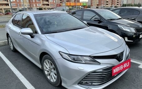 Toyota Camry, 2019 год, 3 100 000 рублей, 3 фотография