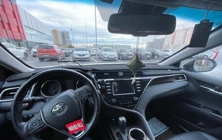 Toyota Camry, 2019 год, 3 100 000 рублей, 4 фотография