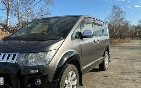 Mitsubishi Delica D:5 I, 2013 год, 2 350 000 рублей, 2 фотография