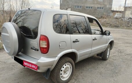 Chevrolet Niva I рестайлинг, 2006 год, 489 000 рублей, 21 фотография