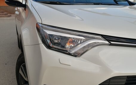 Toyota RAV4, 2017 год, 3 100 000 рублей, 9 фотография