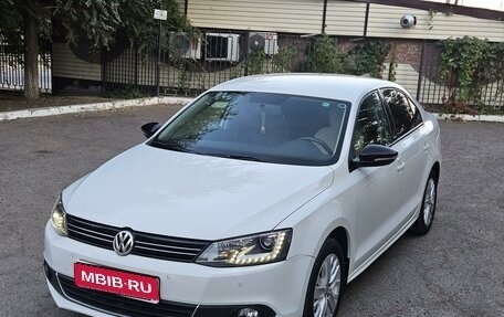 Volkswagen Jetta VI, 2014 год, 1 325 000 рублей, 1 фотография