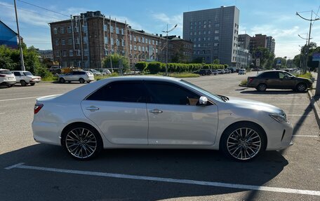 Toyota Camry, 2015 год, 2 270 000 рублей, 10 фотография