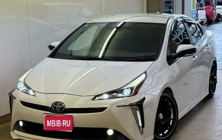 Toyota Prius IV XW50, 2020 год, 2 600 888 рублей, 6 фотография