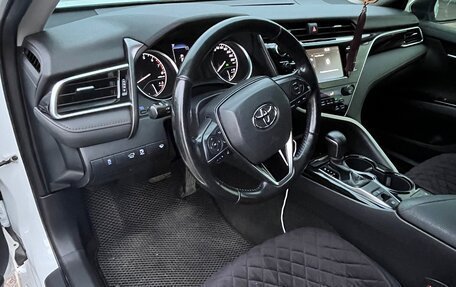 Toyota Camry, 2019 год, 2 850 000 рублей, 8 фотография