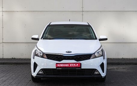 KIA Rio IV, 2021 год, 1 630 000 рублей, 3 фотография