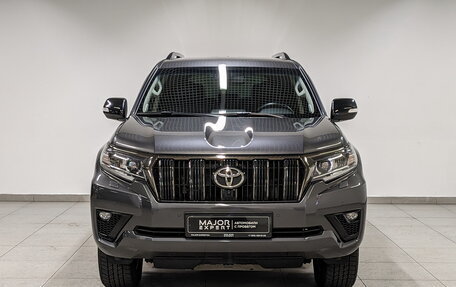 Toyota Land Cruiser Prado 150 рестайлинг 2, 2021 год, 7 700 000 рублей, 2 фотография