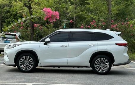 Toyota Highlander, 2021 год, 4 152 000 рублей, 2 фотография