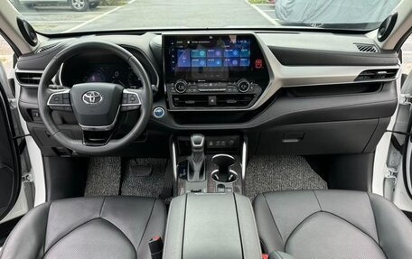 Toyota Highlander, 2021 год, 4 152 000 рублей, 7 фотография