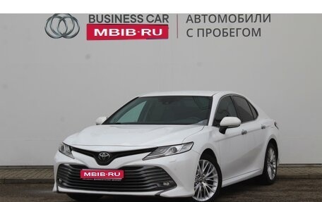 Toyota Camry, 2019 год, 3 280 000 рублей, 1 фотография