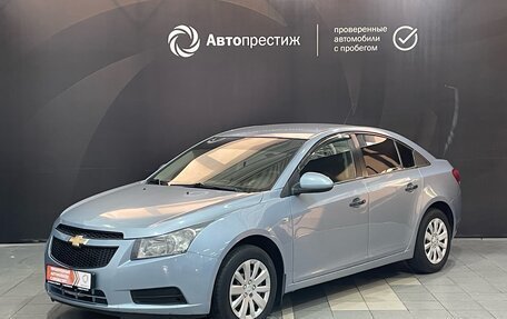 Chevrolet Cruze II, 2010 год, 799 000 рублей, 3 фотография