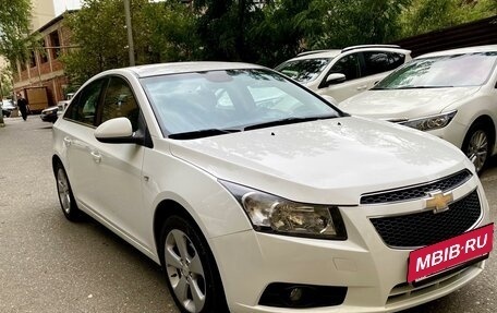 Chevrolet Cruze II, 2010 год, 749 000 рублей, 5 фотография