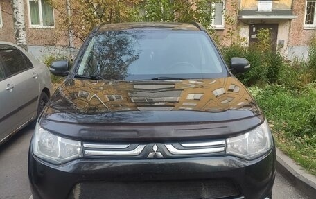 Mitsubishi Outlander III рестайлинг 3, 2013 год, 1 490 000 рублей, 1 фотография