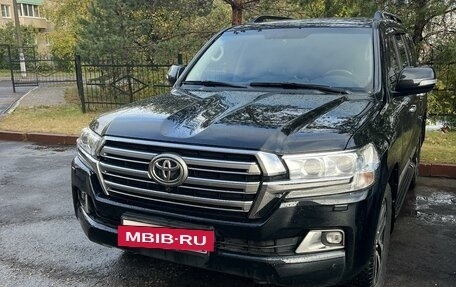 Toyota Land Cruiser 200, 2016 год, 5 450 000 рублей, 7 фотография