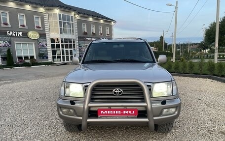 Toyota Land Cruiser 100 рестайлинг 2, 2003 год, 1 749 000 рублей, 4 фотография