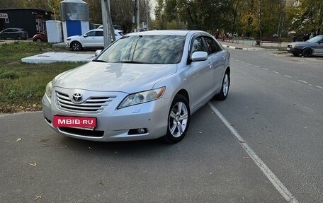 Toyota Camry, 2007 год, 870 000 рублей, 2 фотография