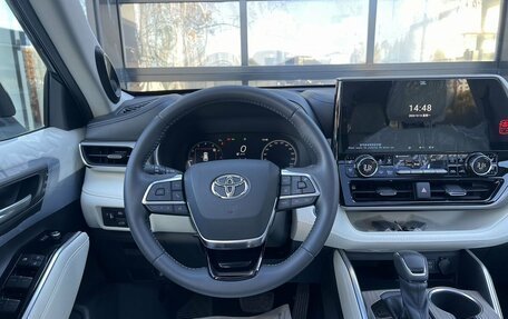 Toyota Highlander, 2024 год, 6 650 000 рублей, 14 фотография