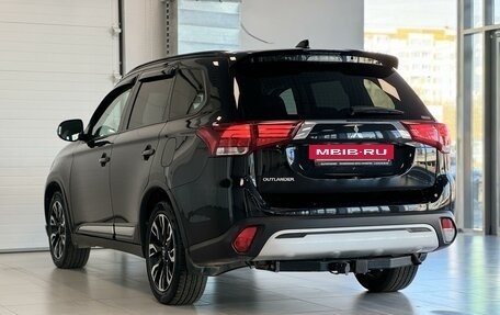 Mitsubishi Outlander III рестайлинг 3, 2021 год, 2 890 000 рублей, 6 фотография