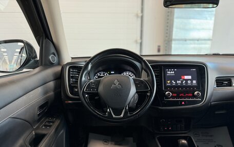 Mitsubishi Outlander III рестайлинг 3, 2021 год, 2 890 000 рублей, 24 фотография