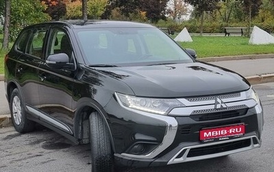 Mitsubishi Outlander III рестайлинг 3, 2019 год, 2 185 000 рублей, 1 фотография