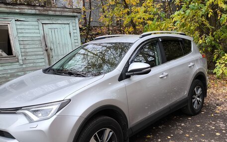 Toyota RAV4, 2018 год, 2 600 000 рублей, 6 фотография