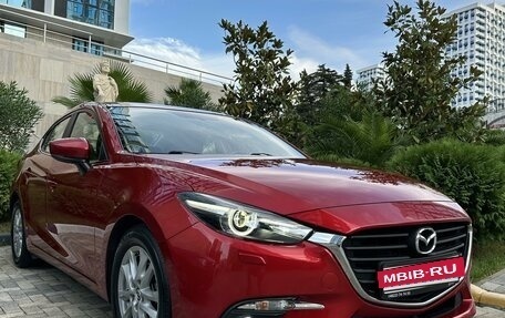 Mazda 3, 2017 год, 1 950 000 рублей, 2 фотография